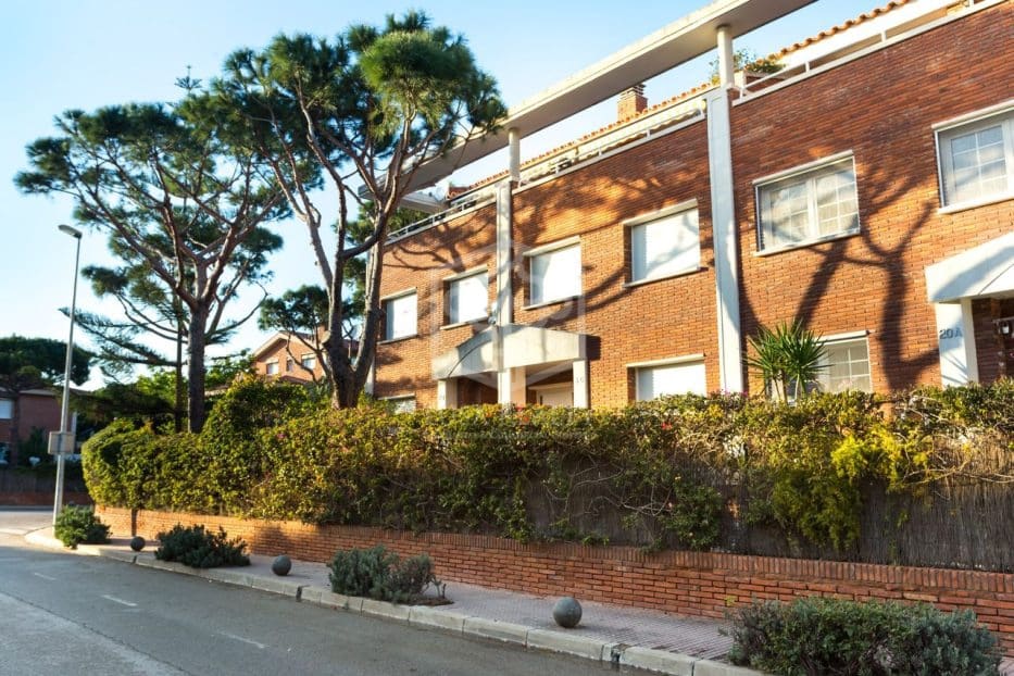 6 soveværelse Villa til salg i Gava med swimmingpool garage - € 2.850.000 (Ref: 8281885)