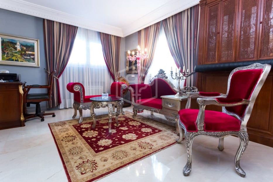 6 soveværelse Byhus til salg i Gava med swimmingpool - € 2.850.000 (Ref: 8281886)