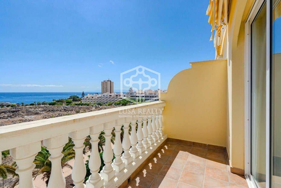 4 bedroom Apartment for sale in Arona - € 995,000 (Ref: 8384003)