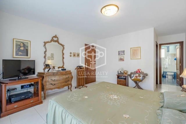 4 makuuhuone Huoneisto myytävänä paikassa Los Cristianos, Arona - 995 000 € (Ref: 8384003)