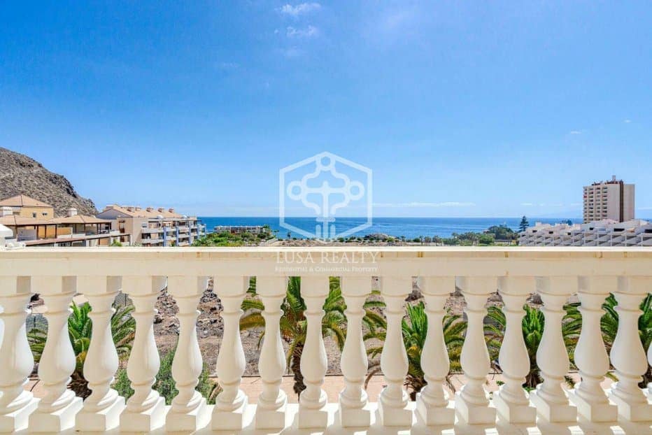 4 bedroom Apartment for sale in Arona - € 995,000 (Ref: 8384003)