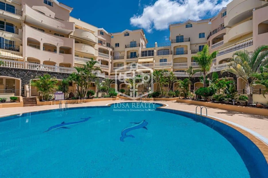 4 bedroom Apartment for sale in Arona - € 995,000 (Ref: 8384003)