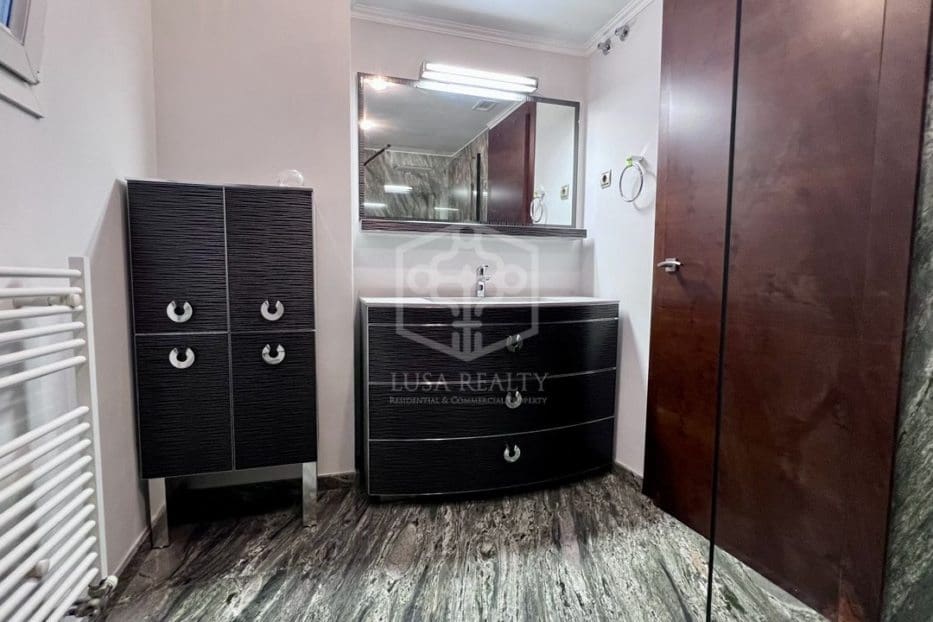 4 Zimmer Villa zu vermieten in Gava mit Pool Garage - 9.000 € (Ref: 8396024)