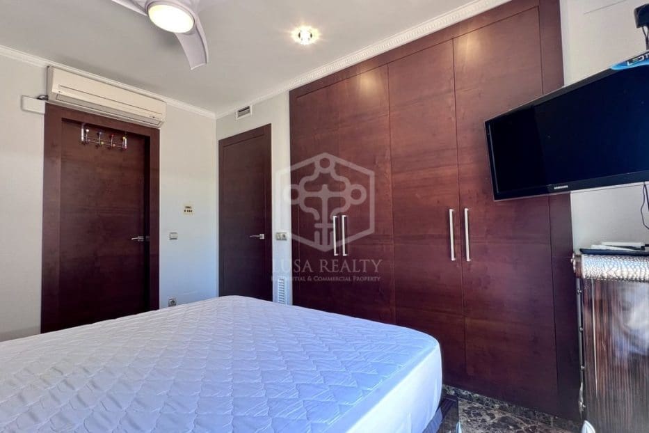 4 Zimmer Villa zu vermieten in Gava mit Pool Garage - 9.000 € (Ref: 8396024)