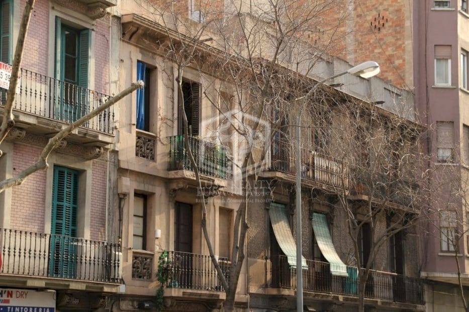 Erhverv til salg i Barcelona by - € 900.000 (Ref: 8408847)