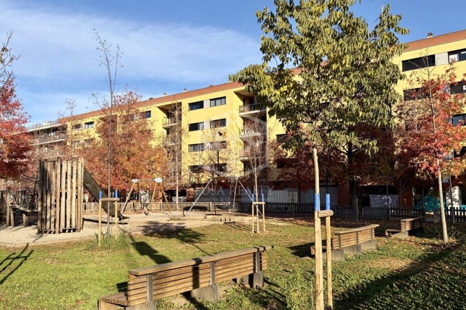 Apartamento de 3 habitaciones en Girona ciudad en venta con garaje - 410.000 € (Ref: 8431648)