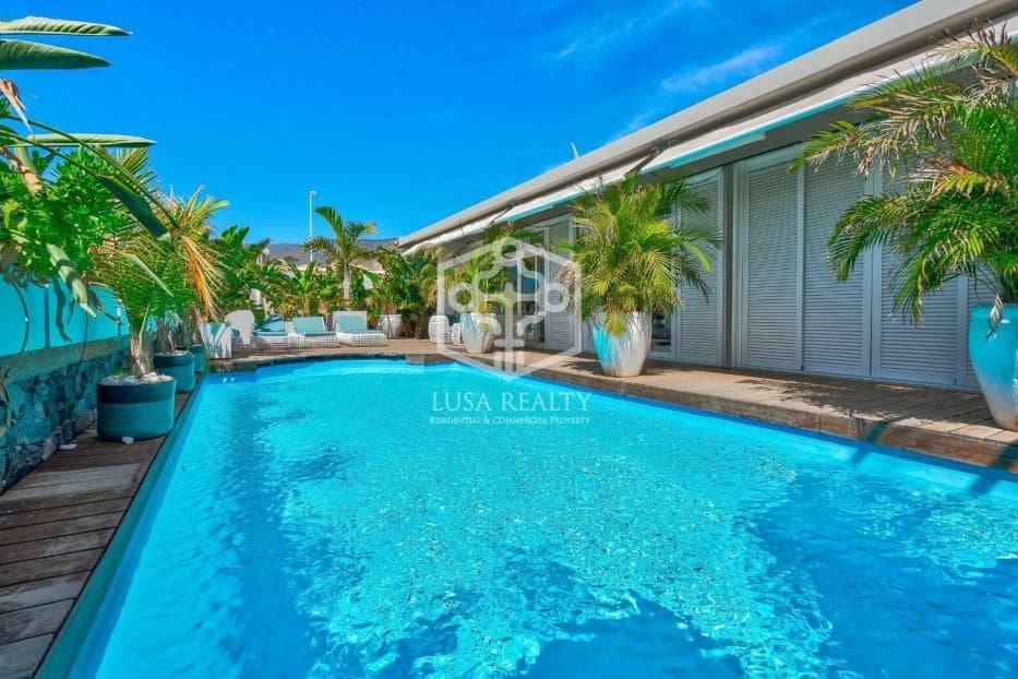 4 sypialnia Willa na sprzedaż w Adeje - 1 200 000 € (Ref: 8439730)