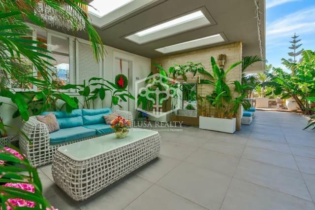 4 soveværelse Villa til salg i Playa de Fañabé Alto, Adeje - € 1.200.000 (Ref: 8439730)