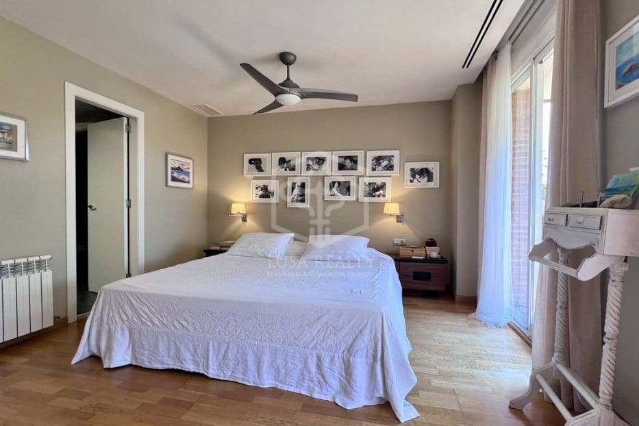 4 soveværelse Byhus til salg i Gava med garage - € 1.290.000 (Ref: 8445055)