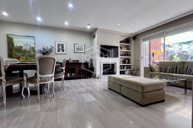 4 makuuhuone Omakotitalo myytävänä paikassa Gavà mukana 
autotalli - 1 290 000 € (Ref: 8445055)