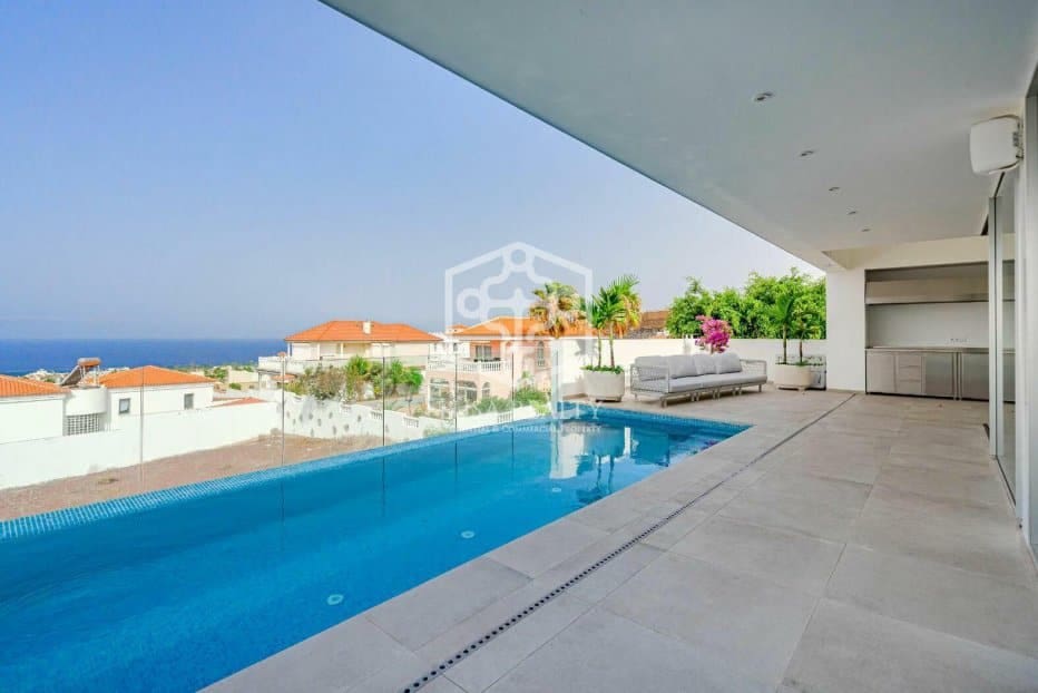 4 Zimmer Villa zu verkaufen in Adeje - 2.500.000 € (Ref: 8488380)