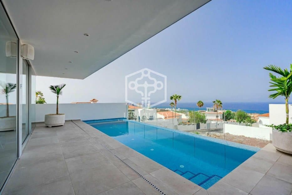 4 Zimmer Villa zu verkaufen in Adeje - 2.500.000 € (Ref: 8488380)