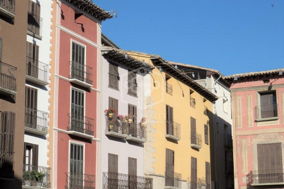 19 soveværelse Erhverv til salg i Barcelona by med garage - € 3.800.000 (Ref: 8508066)