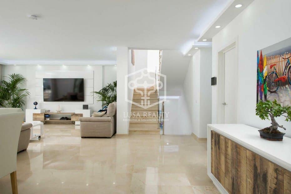 6 chambre Villa/Maison à vendre à Adeje - 2 550 000 € (Ref: 8537778)