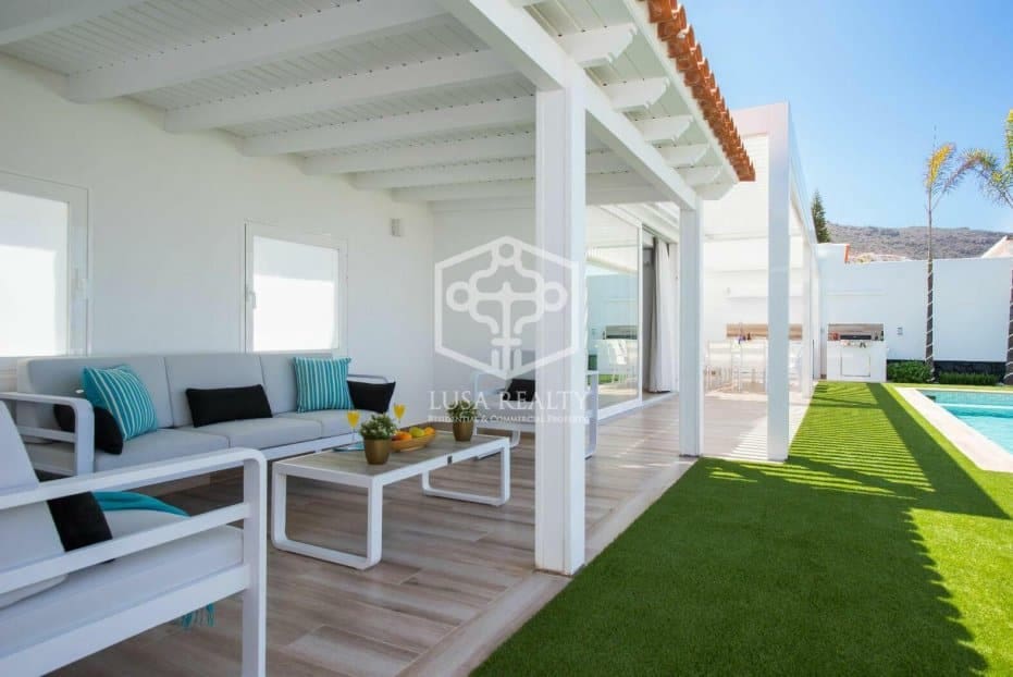 6 chambre Villa/Maison à vendre à Adeje - 2 550 000 € (Ref: 8537778)