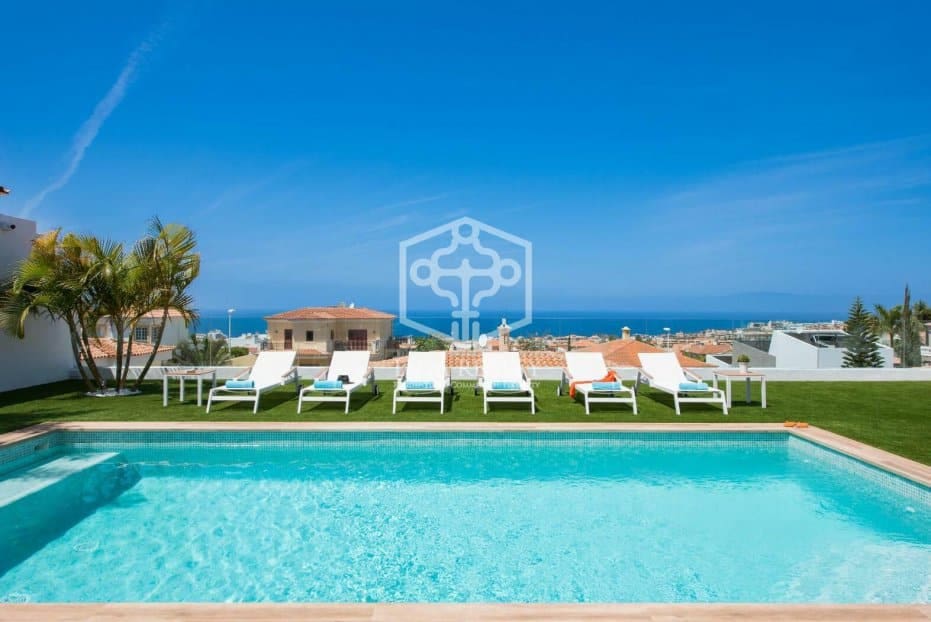 6 chambre Villa/Maison à vendre à Adeje - 2 550 000 € (Ref: 8537778)