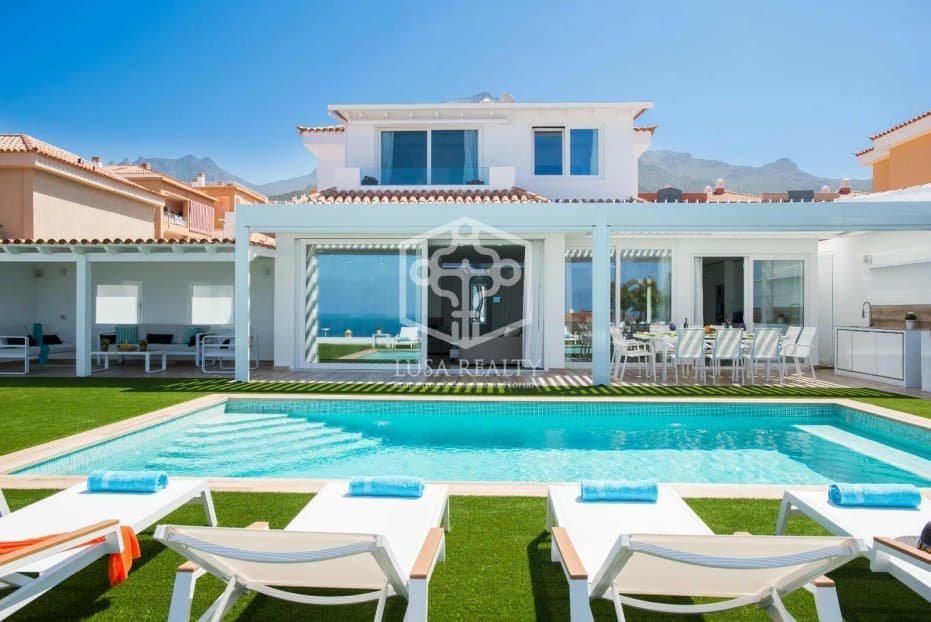 6 chambre Villa/Maison à vendre à Adeje - 2 550 000 € (Ref: 8537778)