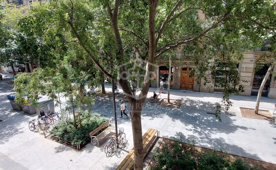 Kontor til salgs i Barcelona by - € 735 000 (Ref: 8553587)