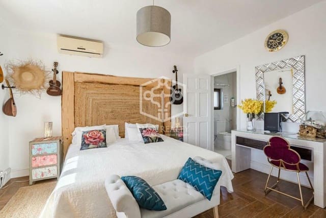 6 soveværelse Villa til salg i Los Menores, Adeje - € 1.500.000 (Ref: 8575532)