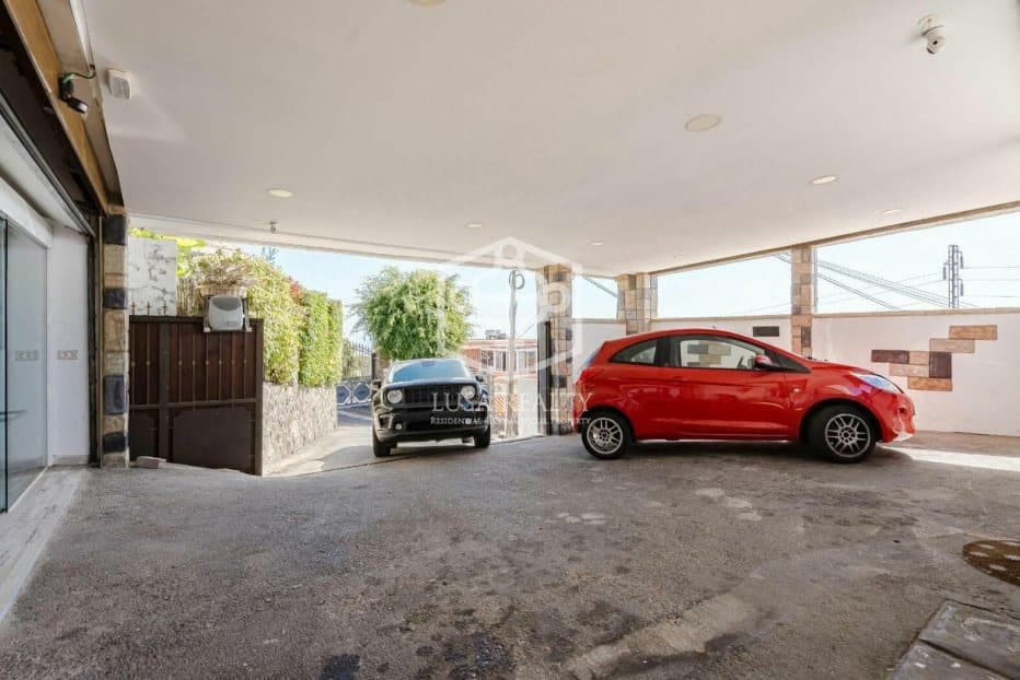 6 soveværelse Villa til salg i Adeje - € 1.500.000 (Ref: 8575532)