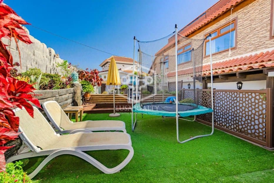 6 soveværelse Villa til salg i Adeje - € 1.500.000 (Ref: 8575532)