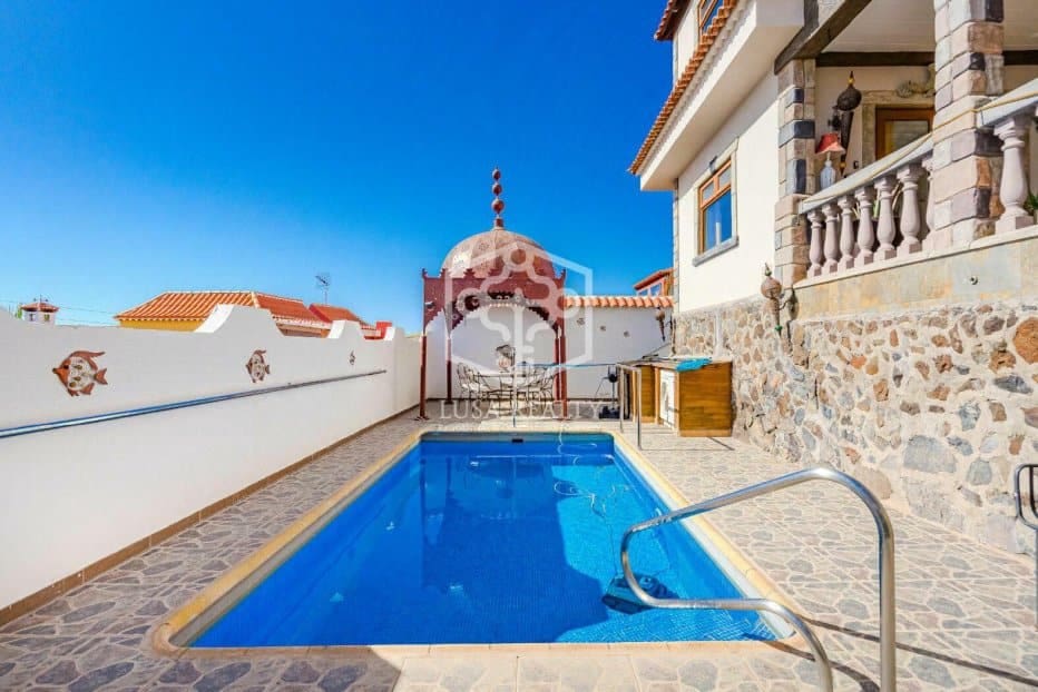 6 soveværelse Villa til salg i Adeje - € 1.500.000 (Ref: 8575532)