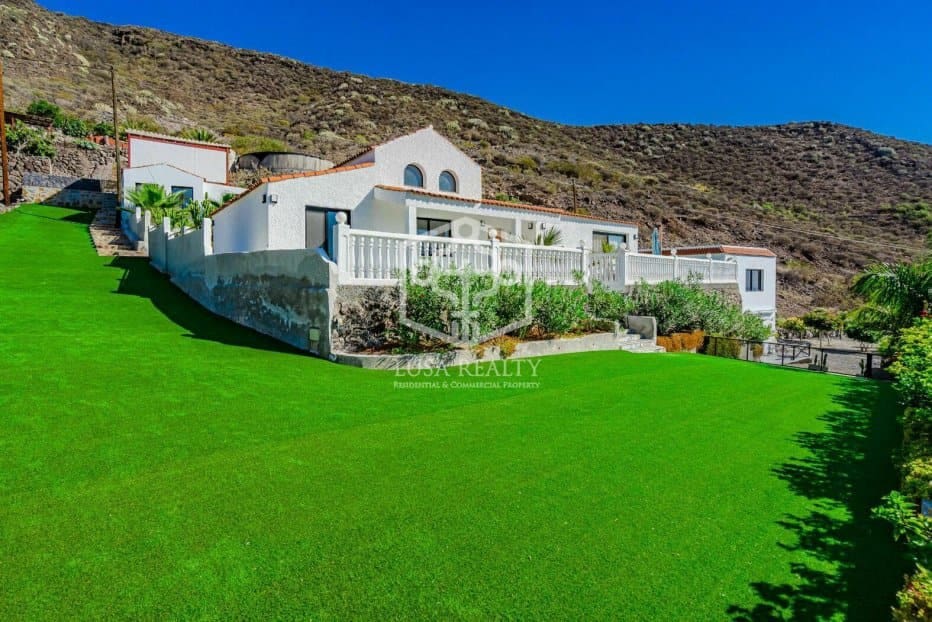 5 soveværelse Villa til salg i Santiago del Teide - € 1.950.000 (Ref: 8617817)