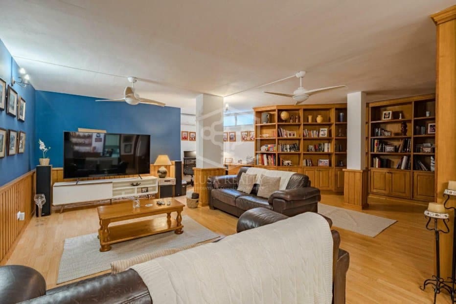 3 slaapkamer Huis te koop in Arona - € 890.000 (Ref: 8681501)