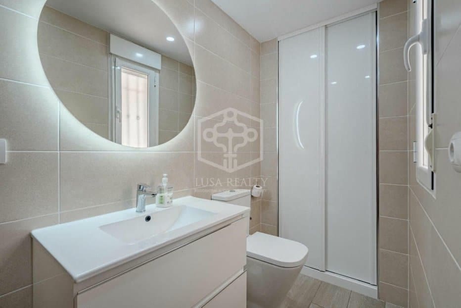 3 slaapkamer Huis te koop in Arona - € 890.000 (Ref: 8681501)