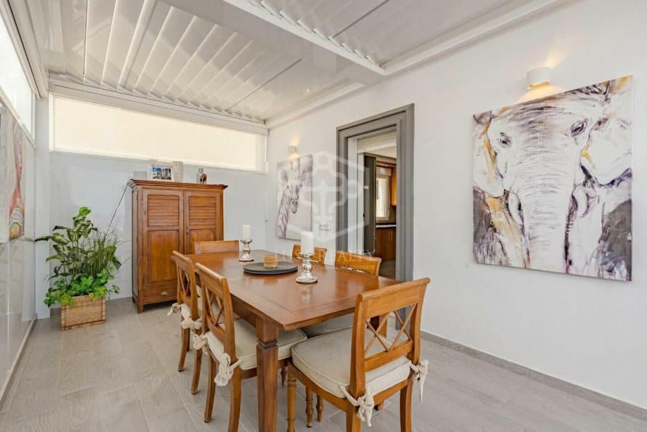 3 slaapkamer Huis te koop in Arona - € 890.000 (Ref: 8681501)