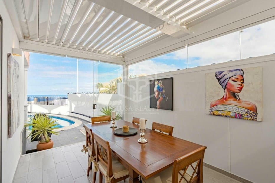 3 slaapkamer Huis te koop in Arona - € 890.000 (Ref: 8681501)