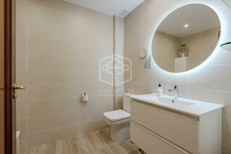 3 slaapkamer Huis te koop in Arona - € 890.000 (Ref: 8681501)