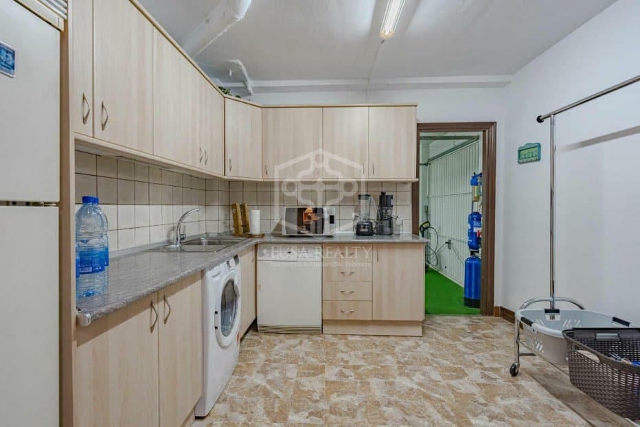 3 slaapkamer Huis te koop in Arona - € 890.000 (Ref: 8681501)