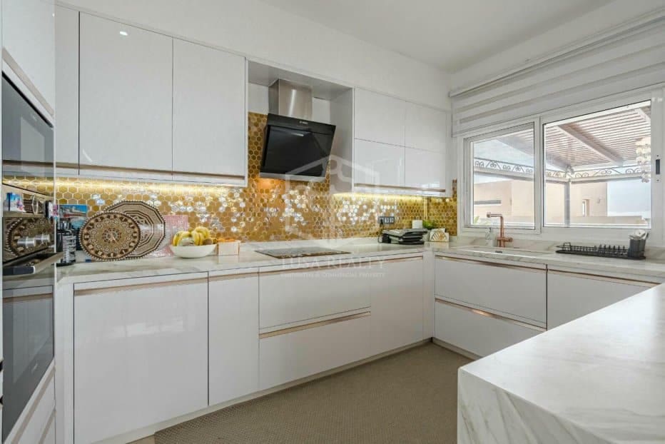 3 soverom Villa til salgs i Adeje - € 1 140 000 (Ref: 8681502)