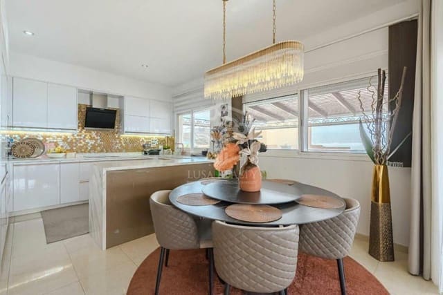 3 bedroom Villa for sale in Torviscas Centro y Alto, Adeje - € 1,140,000 (Ref: 8681502)