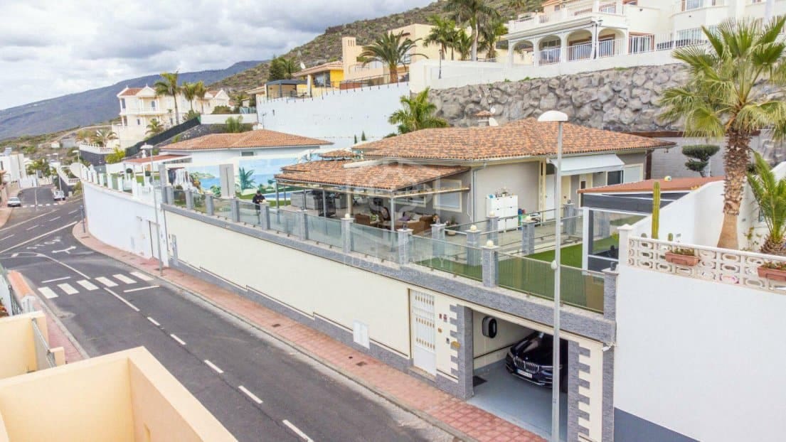 3 soverom Villa til salgs i Adeje - € 1 140 000 (Ref: 8681502)