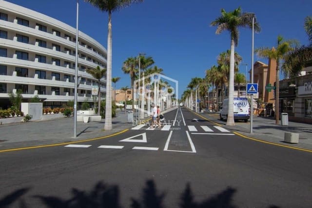 Erhverv til salg i Playa de las Americas, Arona - € 1.000.000 (Ref: 8698863)