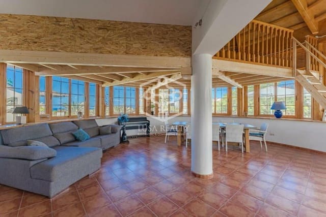 Erhverv til salg i Los Cristianos, Arona - € 795.000 (Ref: 8698874)