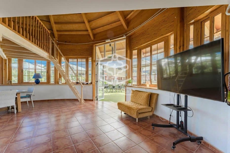 Erhverv til salg i Arona - € 795.000 (Ref: 8698874)