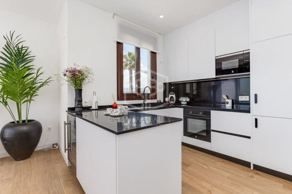 Villa zu verkaufen in Benidorm mit Pool Garage - 540.000 € (Ref: 8700484)