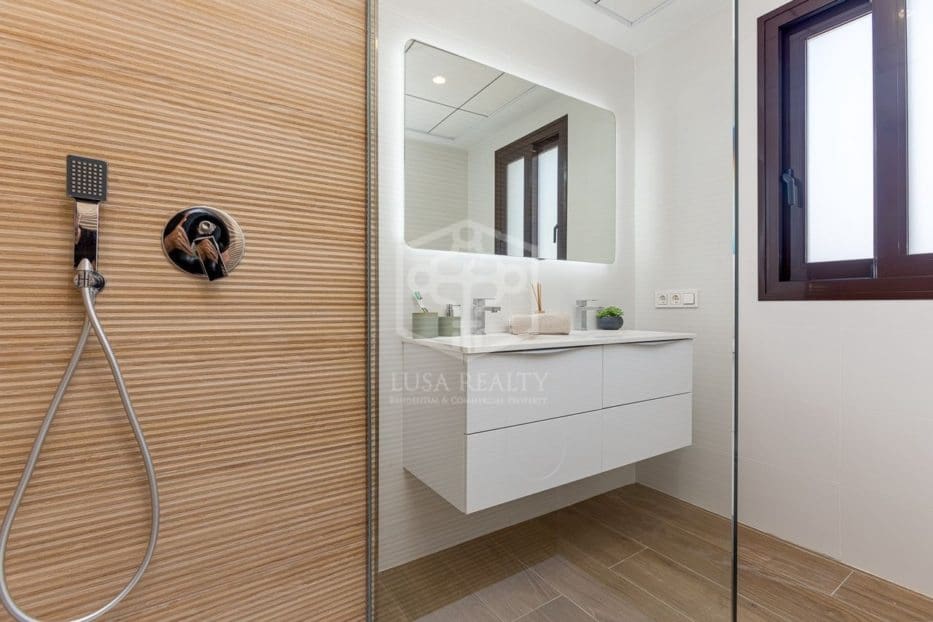 Villa zu verkaufen in Benidorm mit Pool Garage - 540.000 € (Ref: 8700484)