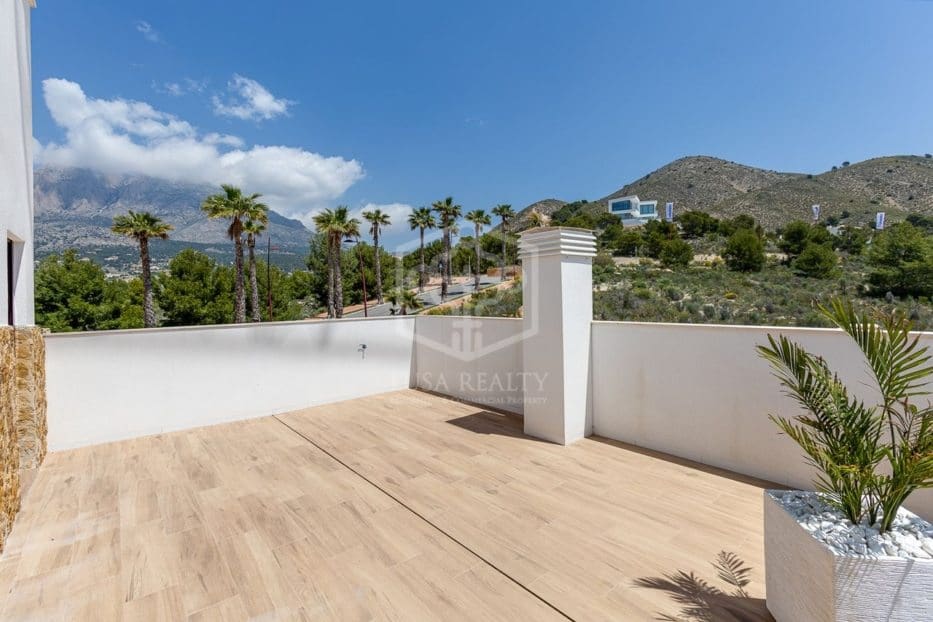 Villa zu verkaufen in Benidorm mit Pool Garage - 540.000 € (Ref: 8700484)