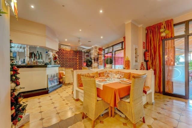 Kommersiell til salgs i San Eugenio Bajo, Adeje - € 720 000 (Ref: 8703320)