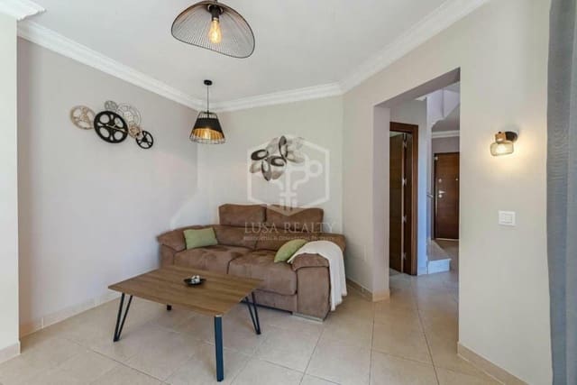 4 Zimmer Villa zu verkaufen in Arona - 775.000 € (Ref: 8734611)