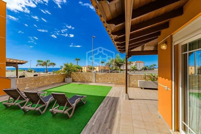 4 Zimmer Villa zu verkaufen in Arona - 775.000 € (Ref: 8734611)