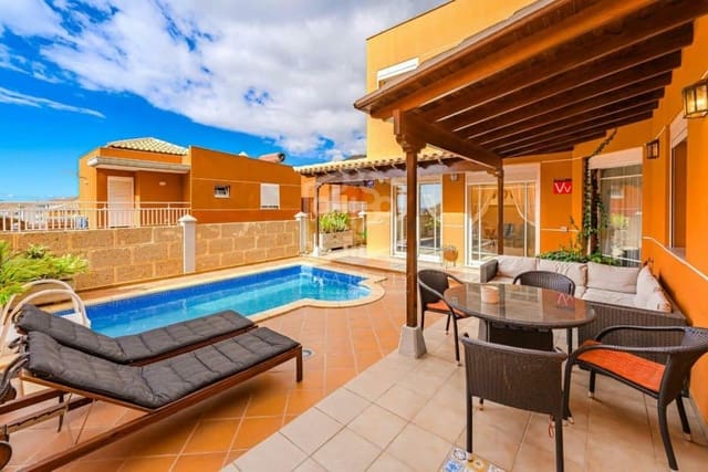 4 soveværelse Villa til salg i Arona - € 795.000 (Ref: 8734612)