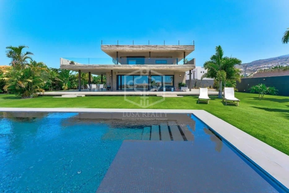 4 soveværelse Villa til salg i Adeje - € 3.900.000 (Ref: 8734614)
