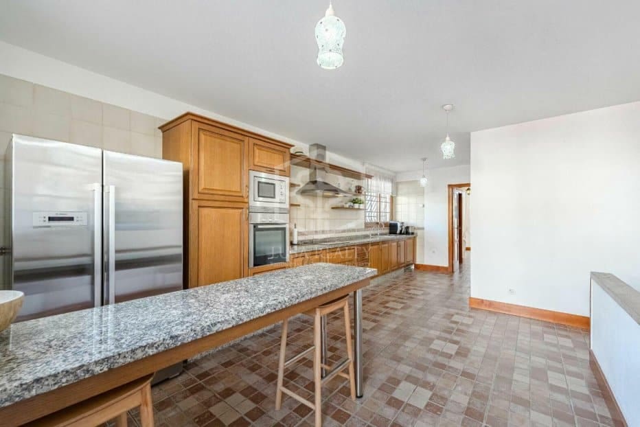 6 bedroom Villa for sale in Arona - € 5,200,000 (Ref: 8734615)