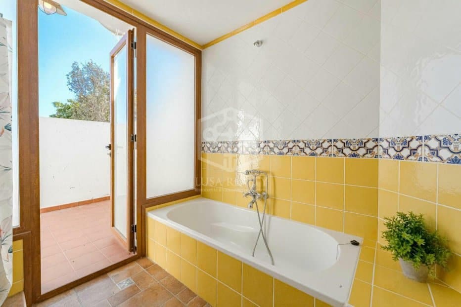 6 bedroom Villa for sale in Arona - € 5,200,000 (Ref: 8734615)