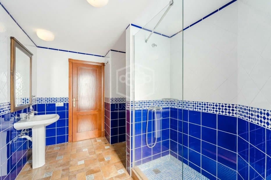 6 bedroom Villa for sale in Arona - € 5,200,000 (Ref: 8734615)